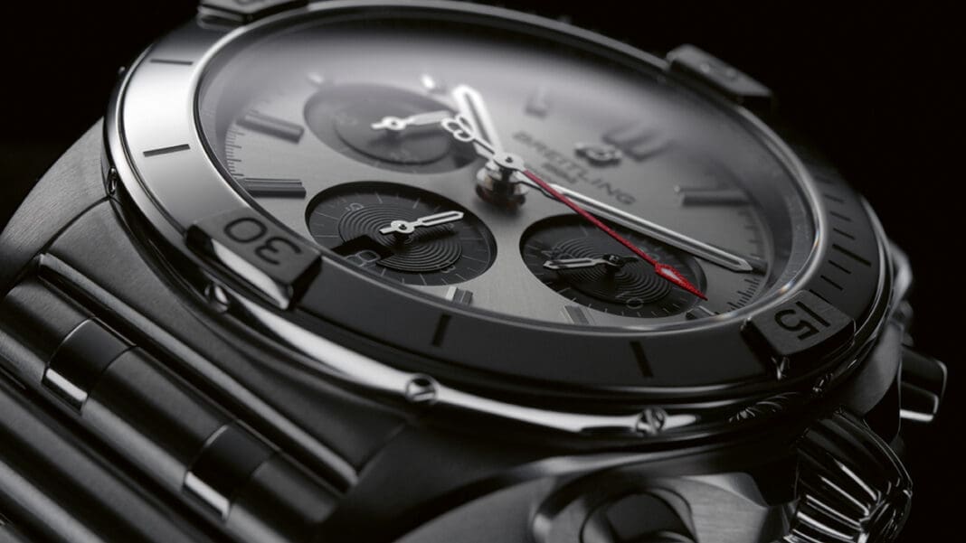 03_chronomat-b01-42-with-a-silver-dial-and-black-contrasting-chronograph-counters Breitling Chronomat
